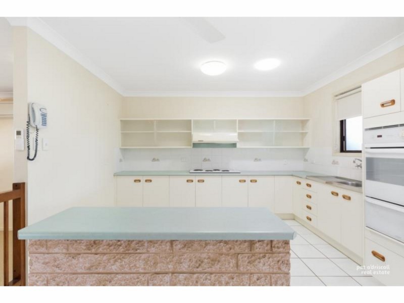 27 Booker Street, Park Avenue QLD 4701